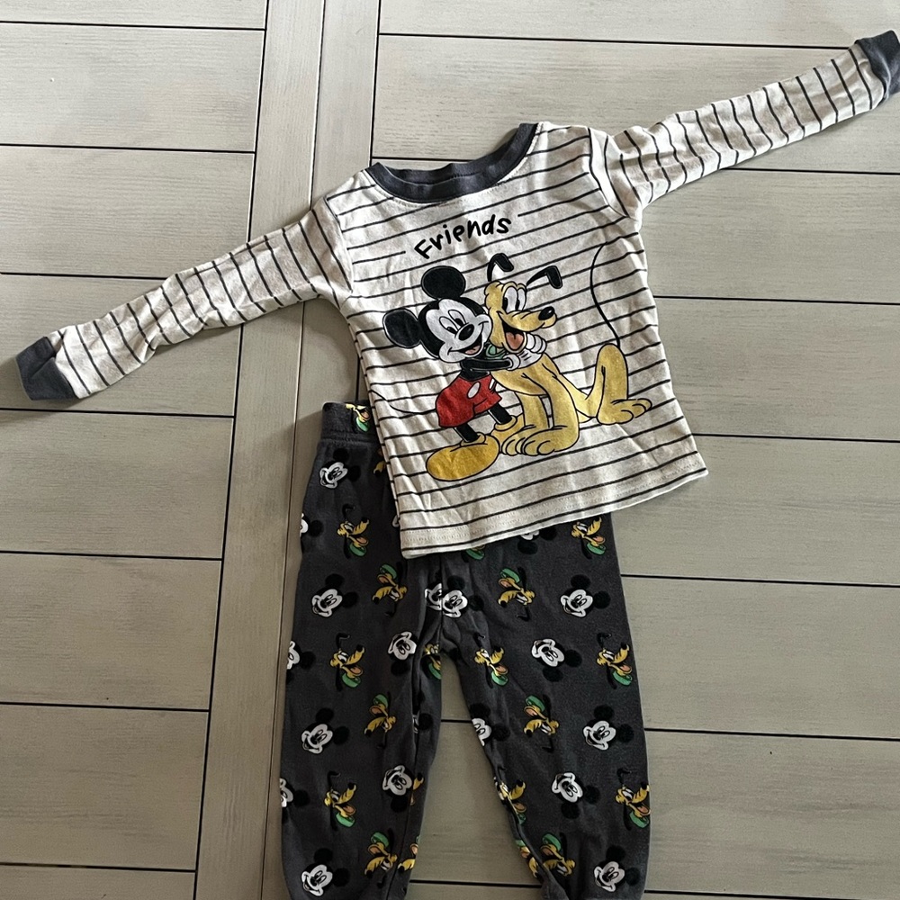 Disney baby 18 months long sleeves pjs